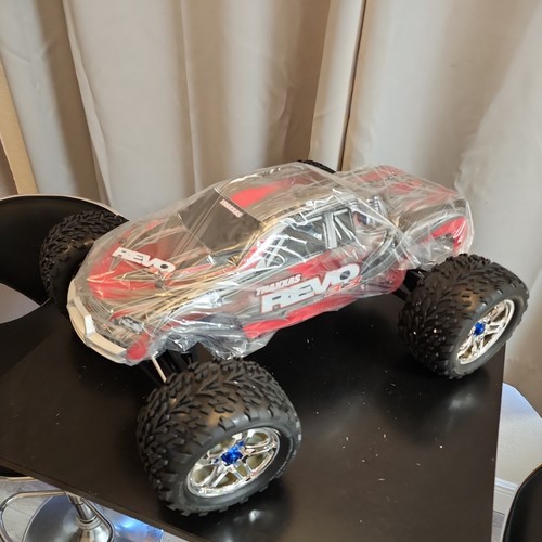 Traxxas Revo 3.3 Model 5308 Factory Forward Only Single Steering Servo 2008 Only - Picture 8 of 20