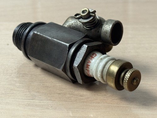 Vintage CHAMPION USA 18mm Primer Spark Plug Motorcycle Aviation Automobilia - Picture 7 of 7