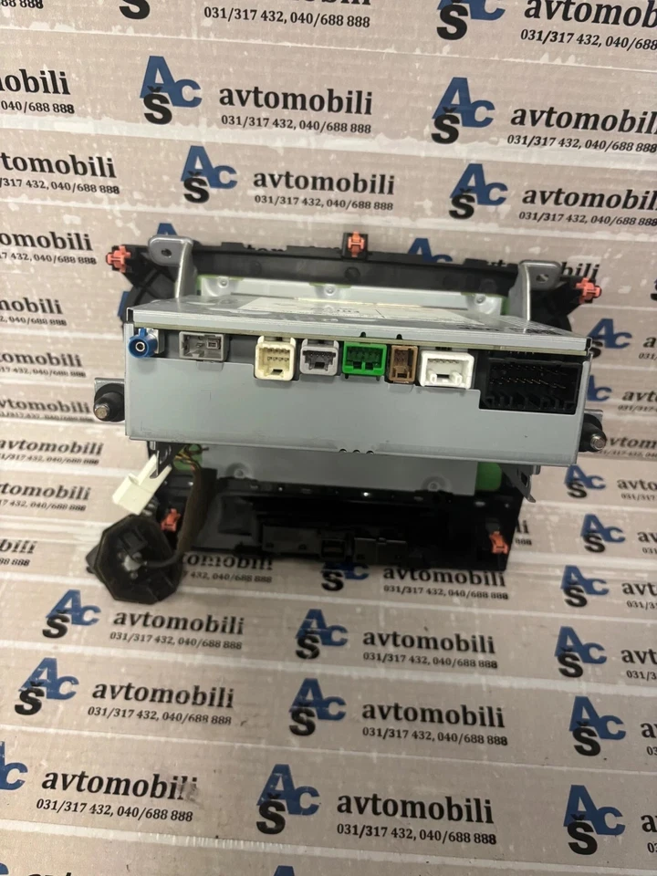 3992054P18 Suzuki Vitara Navegación/Pantalla Foto 2 de 3