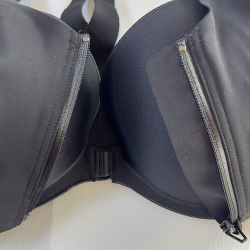 Victoria's Secret Sports Bra Sz. 34DDD Knockout Front Close Underwire Black New - Picture 6 of 6