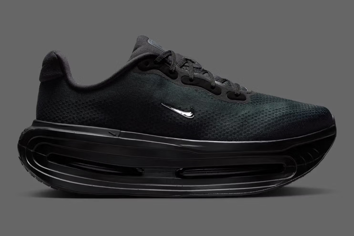 Nike Vomero Premium SP Black Mini Chrome Swoosh | Men Sizes 6 - 14
