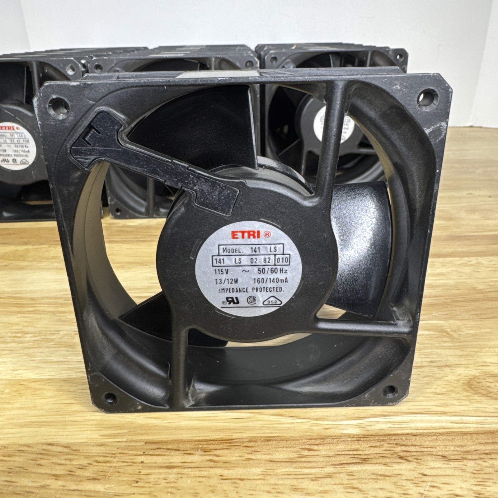 Lot Of 18 - ETRI COOLING FANS - Model 141 LS - 02 82 010 - 115v 50/60Hz Untested