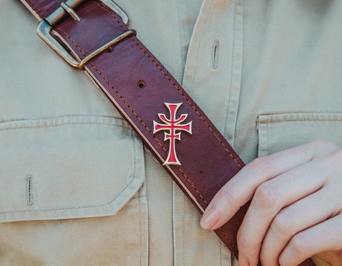 Indiana Jones and the Last Crusade Brotherhood of Cruciform Enamel Pin - 第 5/8 張圖片
