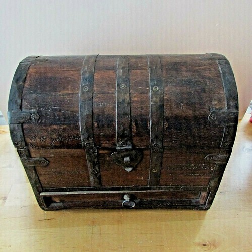 Joyero y cajón de maquillaje vintage artesanal de madera de hierro 14" x 11" x 9" - Imagen 1 de 12