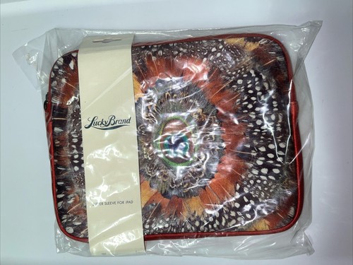 LUCKY BRAND PEACOCK FEATHER ZIP SLEEVE IPAD TABLET CASE NEW - Picture 1 of 3