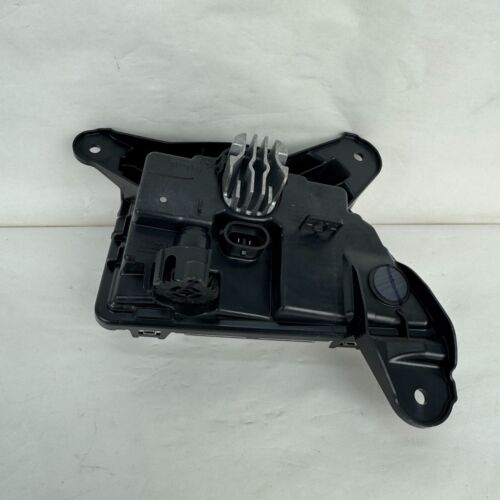 OEM 2019 - 2023 Chevrolet Silverado 1500 2500 3500 Right Fog Light Lamp 87816044 - Picture 6 of 8