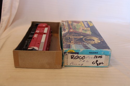 HO Scale Roco, FA-2 Diesel Locomotive, A Unit, CP Rail, Red, #1402