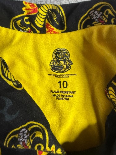 Cobra Kai Boys Multicolor Long Sleeve Button Up Pajama Top Size 10 - Picture 4 of 9