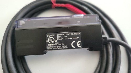 KEYENCE FS-V11 AMPLIFIER PHOTOELECTRIC SENSOR - Picture 2 of 5