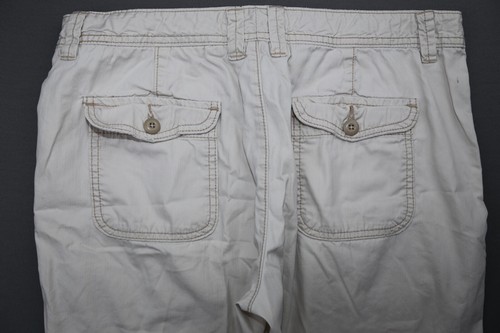Women's Polo Ralph Lauren Chino Cargo Shorts Roll Up Leg Beige Size 10 (31x6) - Picture 9 of 9