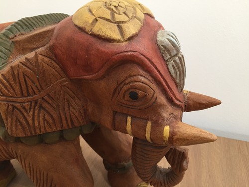 Großer massiver Elefant aus Holz - handgeschnitzt bemalt - Unikat - sehr selten - Bild 7 von 12