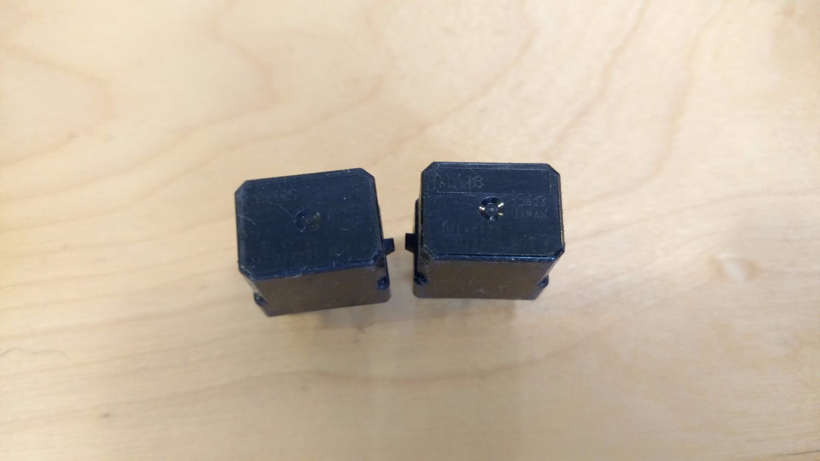 NISSAN INFINITY RELAY OEM ACM33201 SET OF 2