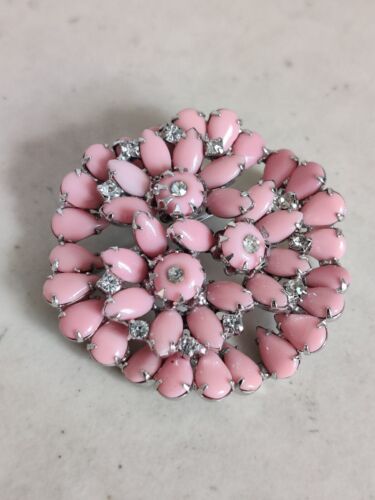 Vintage Pastel Pink Milk Glass Ruffled Brooch Clear Crystals Rhodium Plated - Picture 1 of 21