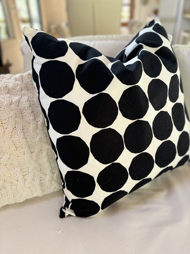 Marimekko Pillow Cover Geometric Circles Black & White 26x26” 100% Cotton - Picture 2 of 6