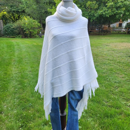 NEW Guess Los Angeles Cowl Neck Poncho White Fringe Cape One Size - Picture 2 of 14