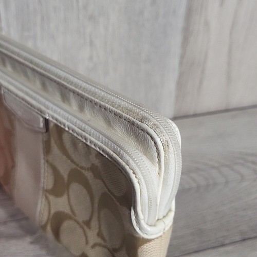 Coach Geldbörse mit doppeltem Reißverschluss Signaturmuster Canvas Leder beige weiß - Bild 11 von 12