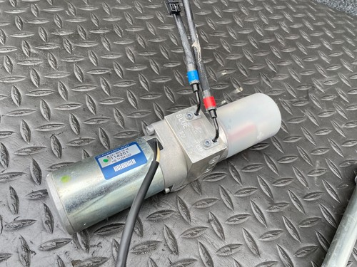 Mercedes W221 S600 S400 S550 Hydraulic Trunk Lid Lift Close Assist Pump oem - Picture 5 of 6