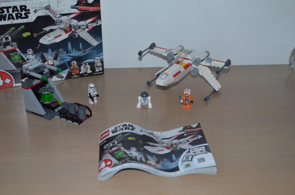LEGO Star Wars 75235 X-Wing Starfighter Trench Run, photo 2 sur 5