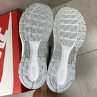 Foto 13 di 15