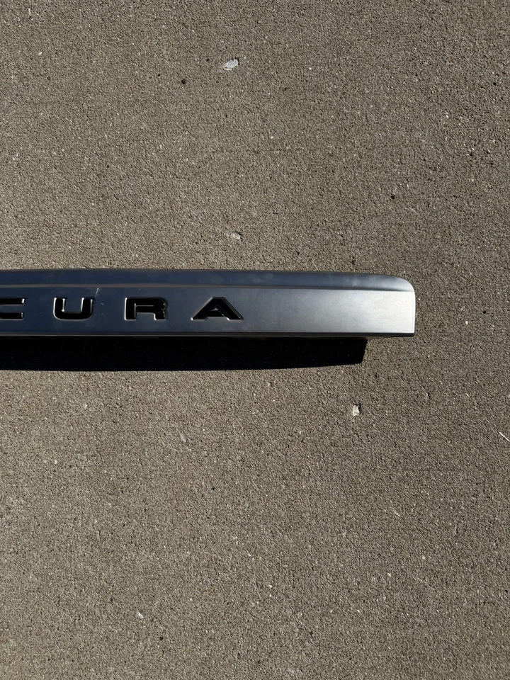 Panel de moldura de licencia de tapa de maletero Acura MDX 2001-2006 CROMADO Foto 2 de 4