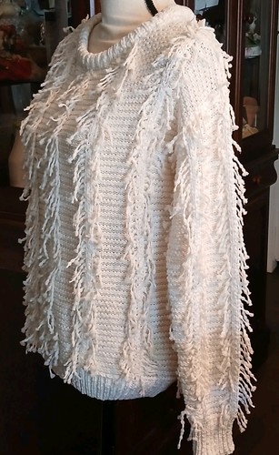 Womens Pullover Sweater M White Long Sleeve Distressed Fringe Unbranded - Picture 2 of 5