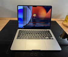 Apple MacBook Air 13,6" (2022) M2 8GB 256GB SSD Grau macOS Ventura
