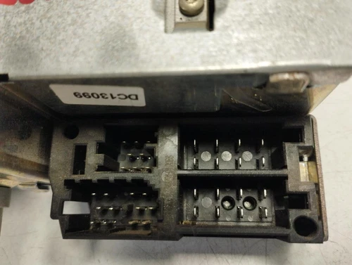 281150013R Sistema Audio/Radio Cd para RENAULT LAGUNA III BERLINA 2008 166613 - Imagen 3 de 10