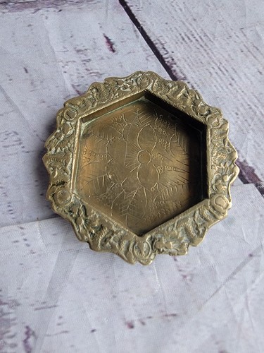 Vintage Solid Brass Trinket Tray Change Dish Floral Design READ  - Picture 1 of 6