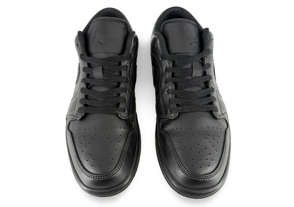 Talla 10.5 - Jordan 1 Bajo Triple Negro (2022) 553558-093 Usado 1760560365953 Foto 4 de 4