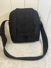 EUC Pacsafe Metrosafe LS200 Anti-Theft Travel Medium Crossbody Bag Black RFID