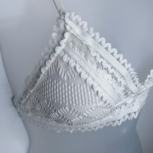 Becca Rebecca Virtue Crochet Bikini Top Small White NEW Triangle Boho Bridal - Picture 9 of 9