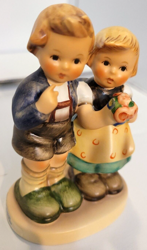 Goebel Hummel Boy and Girl Staring 220 TMK4 Figurine Congratulations - Picture 3 of 12