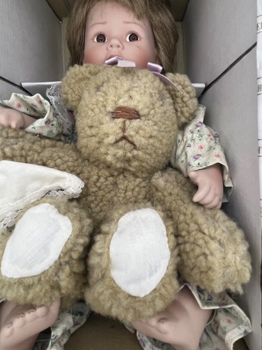 ASHTON DRAKE PORZELLAN PUPPE " FELICIA NEEDS A FRIEND " Vintage mit COA - Bild 3 von 11