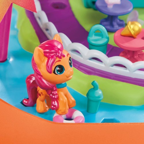 My Little Pony Mini Magic World Mini Creation Port-Pony Bay with Sunny Starscout - Picture 7 of 9