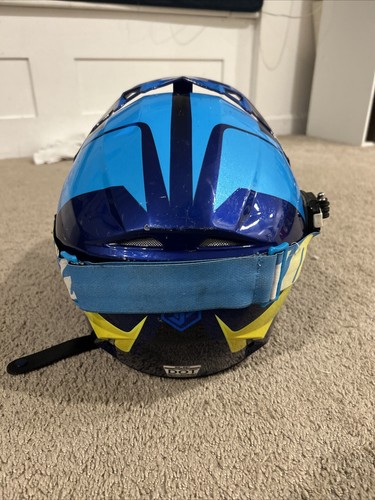 Youth Medium Motocross Helmet - Picture 4 of 6