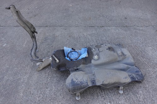 41790 TRNT VN 2018 PEUGEOT EXPERT PRO SWB 1.6 HDI FUEL TANK. 9813707080 - Picture 2 of 4