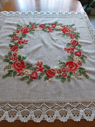 Beautiful Vintage Embroidered Tablecloth Flowers Lace Light beigе Square 35" - Picture 13 of 15