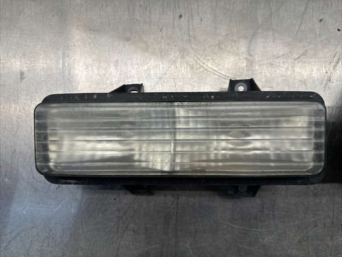 1989-1991 Chevrolet V1500 Suburban Right & Left Lower Headlight Turn Signal OEM - Picture 2 of 6