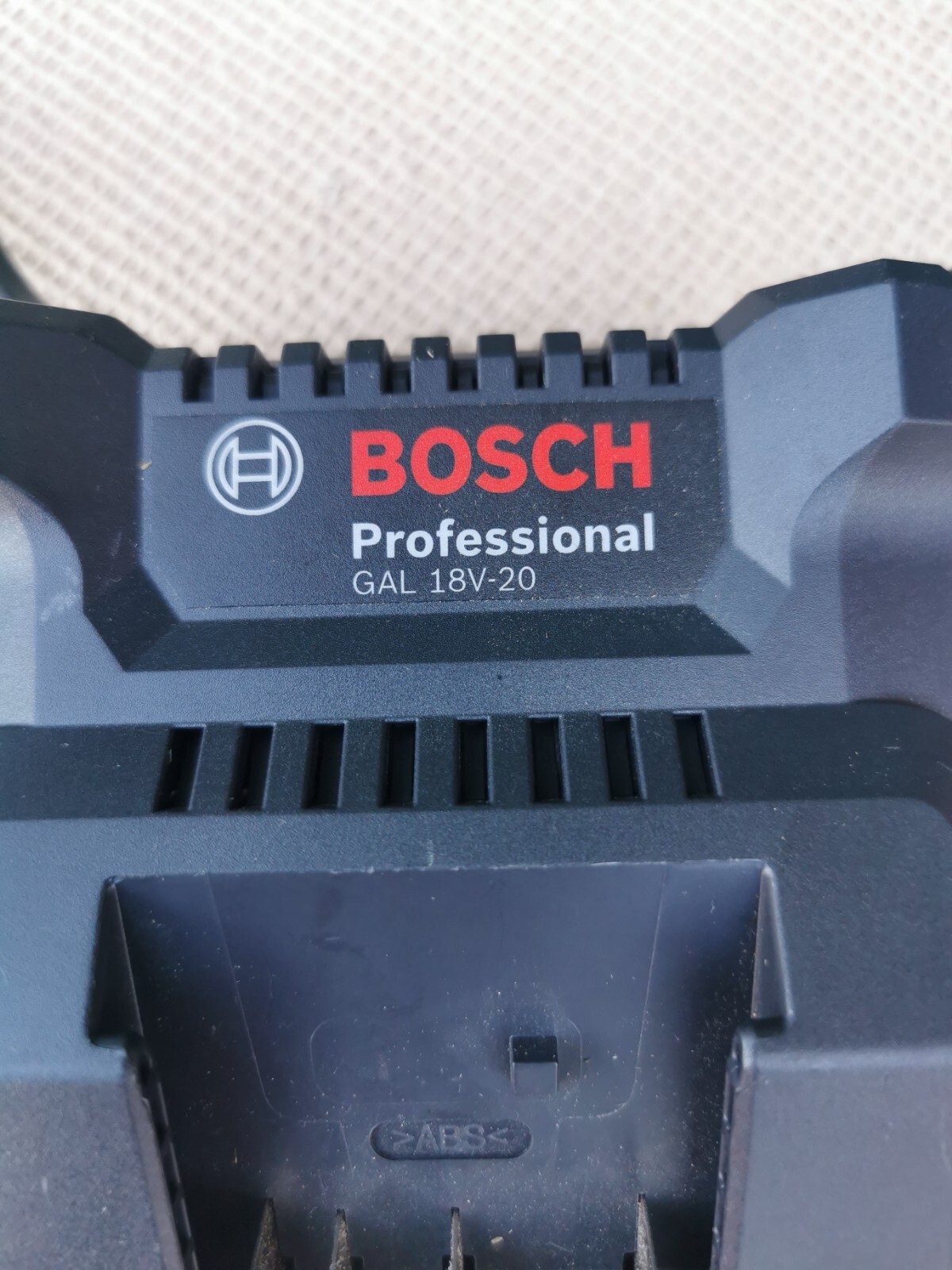 Bosch GAL 18V-20 2607226283 Professional Charger 4059952557496 | eBay