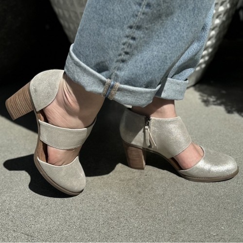 NWT TOMS Milan Champagne Metallic Suede Leather Block Heel Comfort Ankle Booties - Picture 2 of 14