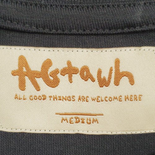 Medium AGTAWH schwarz bestickt weiß Logo rot grün Peace T-Shirt 40" - Bild 5 von 8