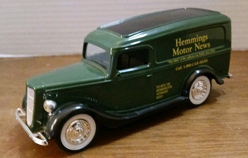 ERTL Collectibles 1936 FORD PANEL VAN Hemmings Motor News 1:24 Scale BANK w/Key - Picture 2 of 5