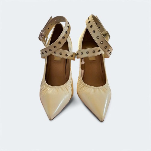 Authentic Valentino Garavani Pumps 38 1/2 New Never Worn MSRP $845 - Picture 2 of 15