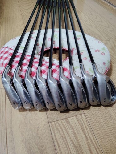 Dunlop XXIO 4 Irons #4-9,Pw,Aw,Sw(9Clubs)/Genuine MP400 carbon shaft/Flex:Stiff - Picture 3 of 5