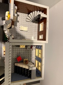 LEGO Creator Expert 10218 Pet Shop &ndash; Modular Building Set, 2,032 Pieces