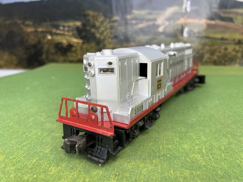 LIONEL POSTWR 2328 BURLINGTON GP-7 DIESEL ENGINE/LOCOMOTIVE FROM 1955-56 - Picture 6 of 24