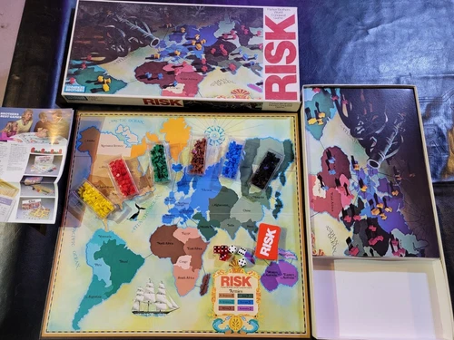 Vintage Parker Bros 1975-80 RISK World Conquest Board Game