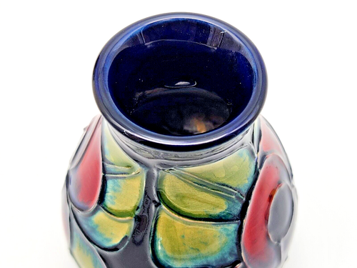 Moorcroft Rose Pattern Baluster Vase 4” Tall Bold Beautiful Excellent Condition. - Picture 7 of 8