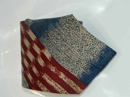 Guess Red blue gold geometric  wide 100% silk mens neck tie - Picture 5 of 6