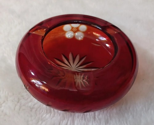 Vintage Art Glass Red Ashtray Etched Flowers Retro Trinket Dish BOHO - Picture 14 of 14